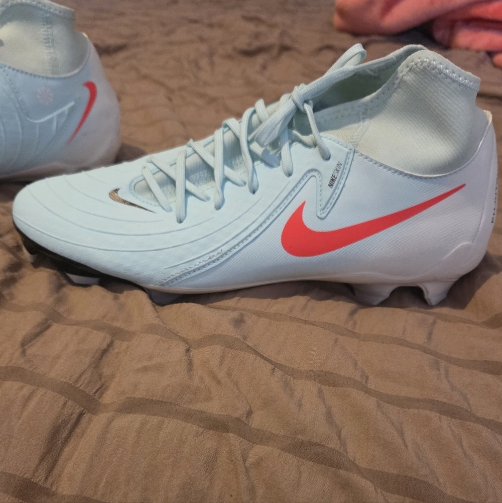 Cleats - image 2